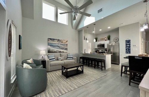 Central City House | Big Kahuna - 14936