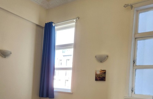 Te Aro Apartment | BIG Living room, No. 1 Location in CBD & Free Parking