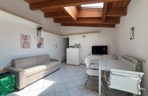 Acquabella House | BIG Mansard Goldoni [Duomo-M4 Lin Airport]
