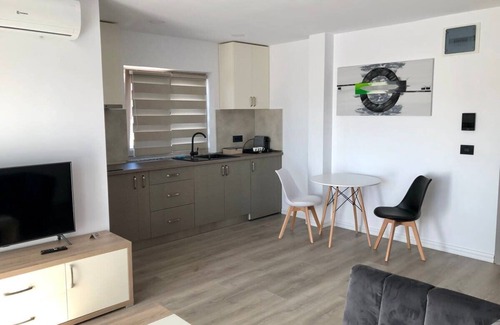 Dumbravita Apartment | Big Modern Apart North Timisoara -PNM Residence D8