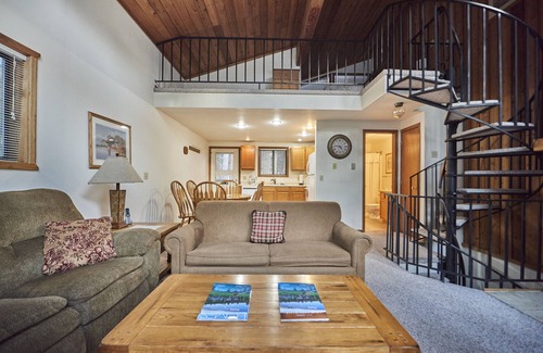 Whitefish Condo | Big Mountain Cabin at Ptarmigan - 5min to the lifts & Whitefish Trail