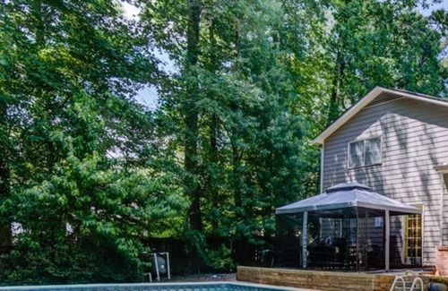 Marietta House | ⭐ Big Private Pool Kings, Queen & Full beds~ 4K TVs All Rooms Fast ⚡ Wifi⚡