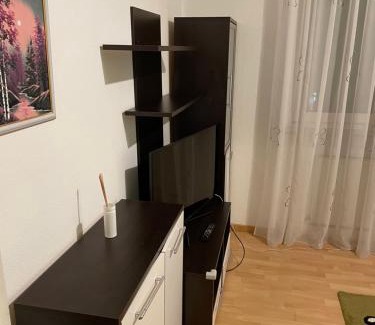 Eschersheim House | Big room for 2 pers, 9 min to trade fare, FREE parking
