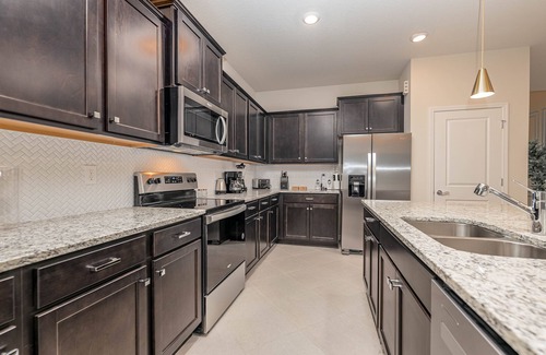 Four Corners Villa | Big Savings in September! 8BR Windsor Cay Retreat | Sleeps 16+