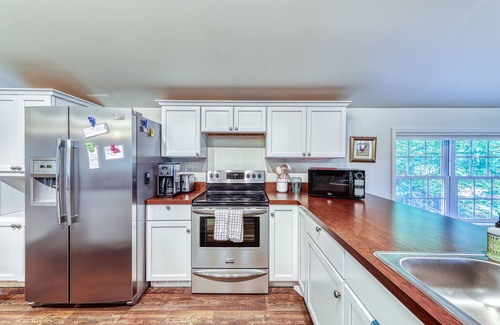 Chestertown House | Big single-level house with firepit & spacious yard - lake access nearby