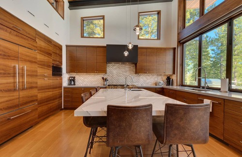 Ponderosa Palisades House | Big Sky at Schaffers - Deluxe 4 BR Private Hot Tub - Pet Friendly