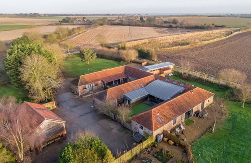 Ridlington Cottage | Big Sky Barn - a beautiful barn conversion sleeping 4 guests in 2 bedrooms