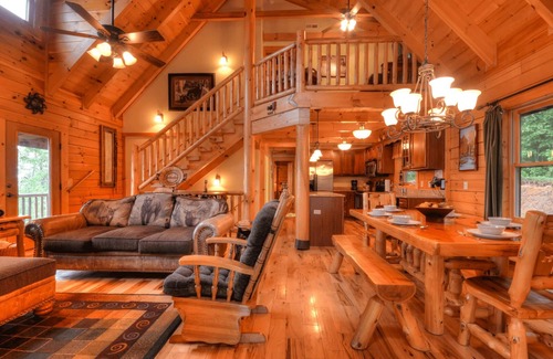 Bryson City Cabin | Big Sky Lodge - Free Rafting Adventure - Hot Tub - Secluded Sunset View