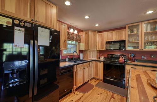 Choestoe Cabin | Big Sky Overlook - Hottub- Firepit - Pool Table