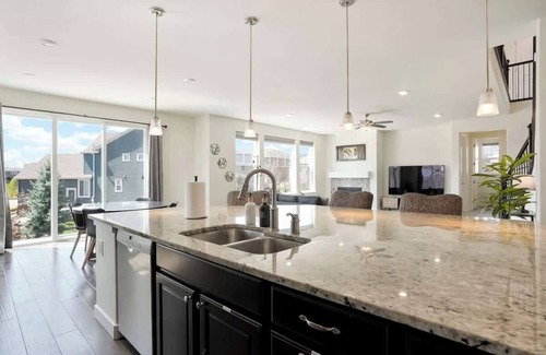 Arvada House | Big Spacious Luxury Retreat Near Boulder & Denver