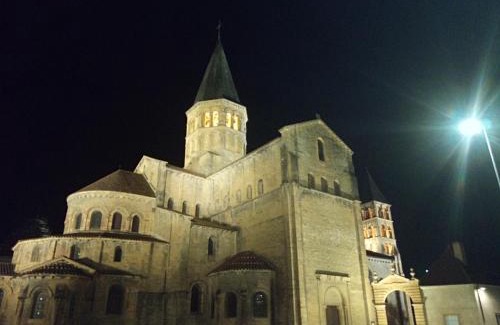 Paray-le-Monial House | Big Townhouse In Paray Le Monial For 25 People