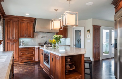 The Strand House | BIG VIEWS,ELEGANT,STEPS TO SAND AND TOWN