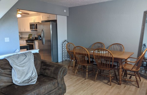 Blowing Rock House | Big Views, Hot Tub, Dog Friendly, 5min to BR