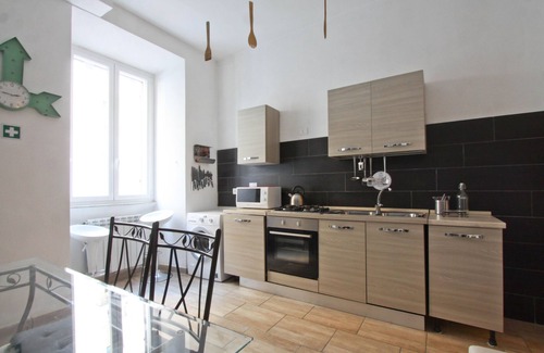 Testaccio House | BigFamilyFlats - Trastevere & Testaccio & Circo Massimo - 5 rooms - 13 pax