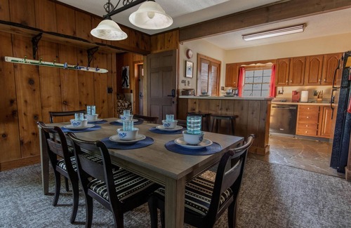 Snowshoe House | Bigfoot Bungalow: Dog-Friendly Ski Escape Right on the Trails