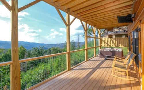 Gatlinburg Villa | Bigger Bear Views Lodge