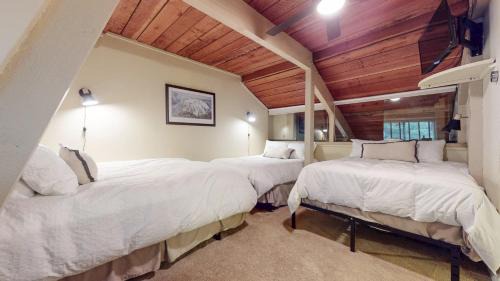 Majestic Pines Apartment | Bigwood #30 condo