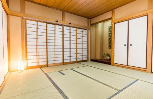 Minato House | Bijou Suites Ferries Wheel View