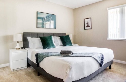 Cupertino Apartment | Bike to Apple from this Charming Cupertino 2BR