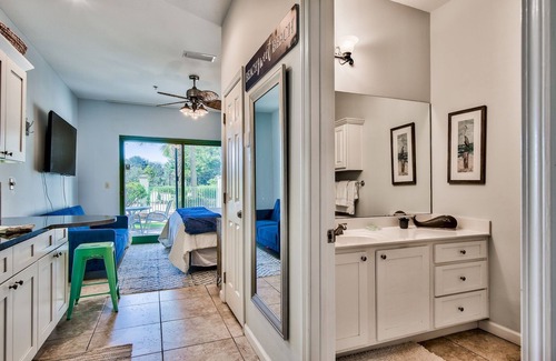 Rosemary Beach Condo | Bikes and beach chairs included!30A-Studio between Rosemary and Alys Beach