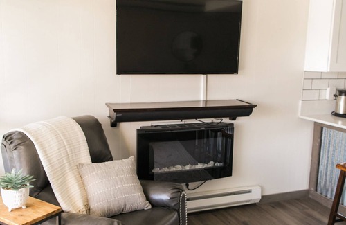 Sandpoint Condo | Bikes and Kayaks in Downtown Sandpoint Waterfront condo
