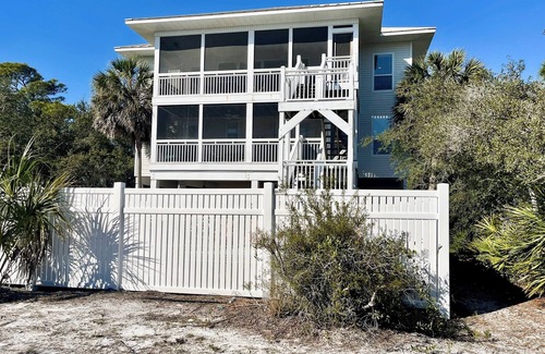 Treasure Beach Village House | Bikinis and Martinis - St. George Island