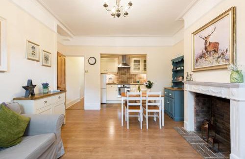 West Harrow Apartment | Bikki Apartments - 2 Bedroom self contained