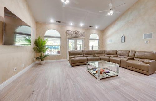 Clovis House | Billiards and Private Pool Bright Clovis Home!