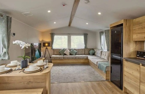 Great Houghton House | Billing Aquadrome Silver 3 Bed Caravan HF21