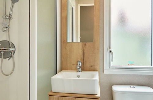 Great Billing Ski Chalet | Billing Aquadrome Holiday Park Silver 3 Bed Caravan KM08