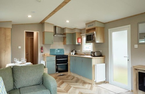 Great Houghton House | Billing Aquadrome Silver 3 Bed Caravan KM120
