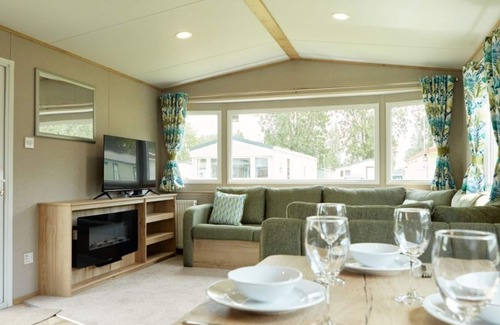 Great Houghton House | Billing Aquadrome Silver 3 Bed Caravan KM120