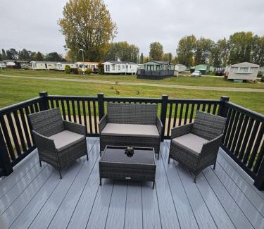 Great Houghton Resort | Billing Aquadrome Holiday Park Fishing Lakes Gold Caravan