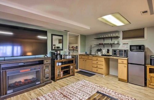 Billings Apartment | Billings Apartment w/ Fireplace + Smart TV