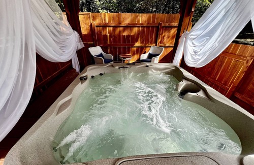 Lebanon Cabin | Billy Goat Hill Cabin - Romantic Cabana with Hot tub No Cleaning Fee or Chores