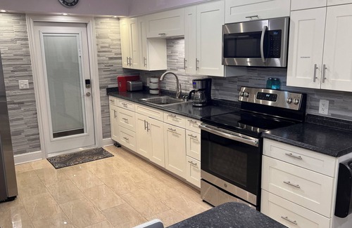 Wilton Manors Resort | Billy's Resort -Men only-Clothing optional-Beach Bungalow