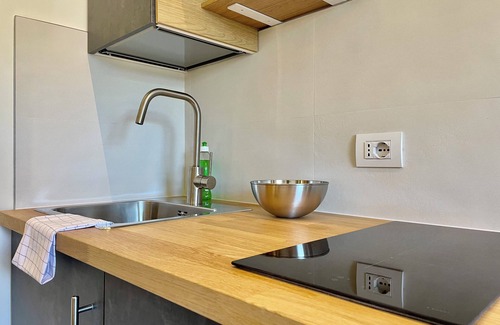 Alba Apartment | Bilocale con balcone e piscina a Riccione