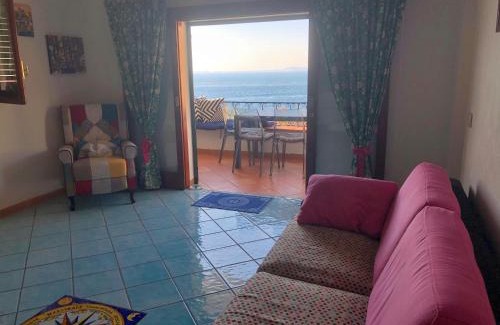Massa Lubrense Apartment | Bilocale panoramico “Lo sguardo”