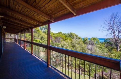 Seventeen Seventy House | Bimbimbi - Two-Bedroom Rustic Holiday Hideaway with Gorgeous Views in Historic 1770