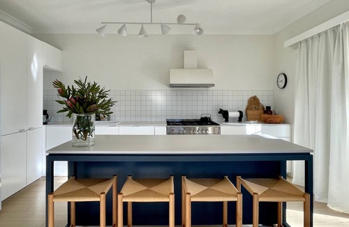 Bundanoon House | Bimbimbie - A peaceful and stylish cottage, on one acre of established gardens.
