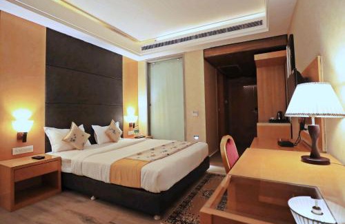 Chitrakoot Hotel | Bindiram Express by ShriGo Hotels