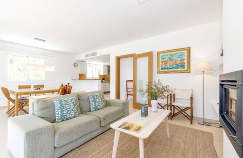 Marina de Son Ganxo Villa | Biniancolla Heura villa with communal pool