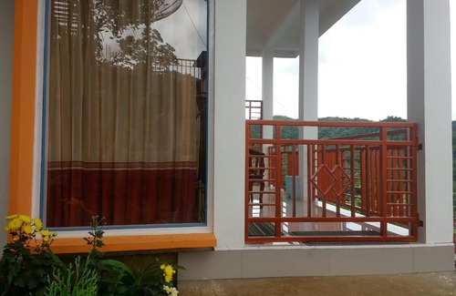 Moni House | Bintang Bungalow Tour & Travel
