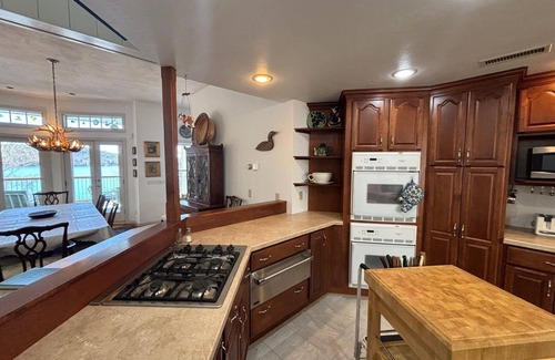 Meredith House | Binzhaven on Lake Winnipesaukee
