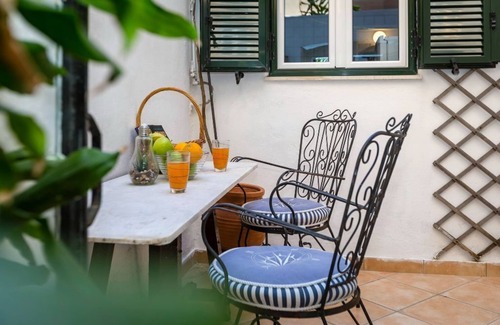 Old Town Apartment | Bio-climatic Cave Studio with private terrace