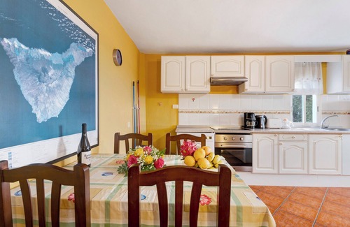 Guia de Isora Villa | 'Biofinca Las Dulces Casa Almita' with Sea View, Private Terrace and Wi-Fi