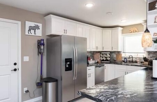 Fairbanks House | Birch Hill Retreat Great location2+gArAge+AurorA