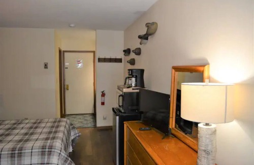 Hayward Resort | Birch Point Resort Condo #15 - Nelson Lake, Hayward