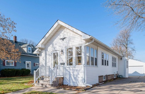 Kimberly House | Birch Summary: ✦ 20 m