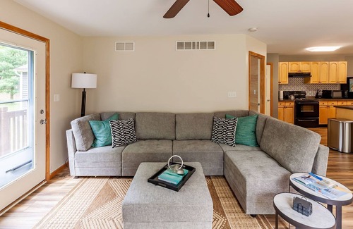 Pentwater House | Birchwood Escape: Silver Lake & Pentwater nearby! Open all year!